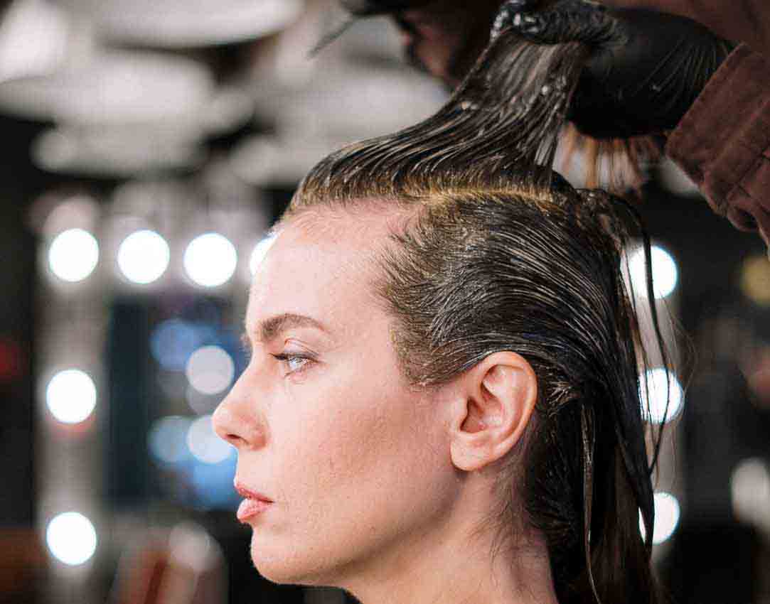 ESSENTIAL TIPS FOR DYEING YOUR HAIR